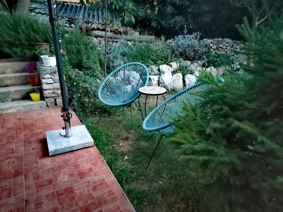 Apartament Dairos Mali Lošinj Zewnętrze zdjęcie