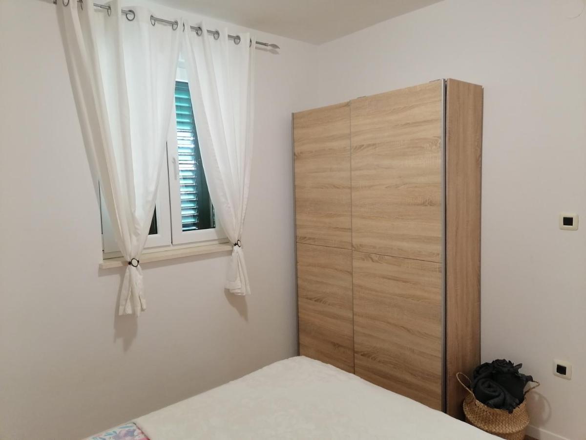 Apartament Dairos Mali Lošinj Zewnętrze zdjęcie